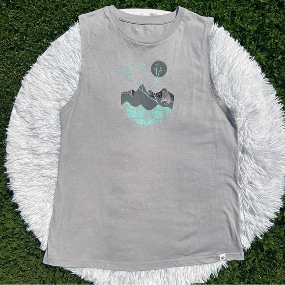 tentree Tops - tentree Gray Tank Top with Mountain and Tree Graphic Design Women’s Size Medium